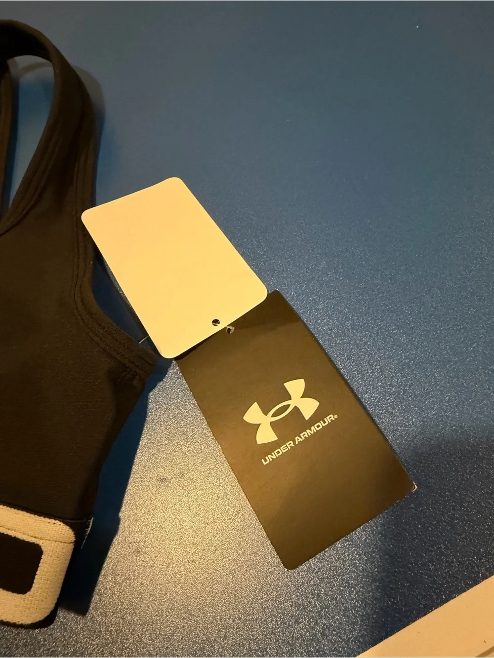 NWT Girls Under Armour Sports Bra Size M!